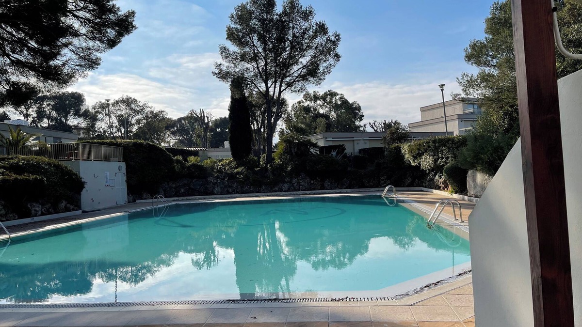 Boulouris-sur-Mer Apartment | T2 St Raphaël, private garden, 5pers, 100m sea, pets welcome