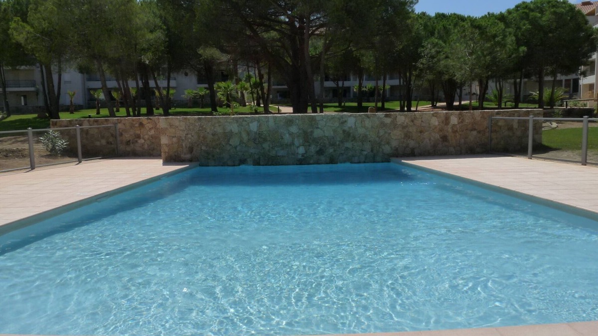 Calvi Apartment | T3 65 m2 +55 m2 terrace, in residence with park and swimming pool. beach center 400m