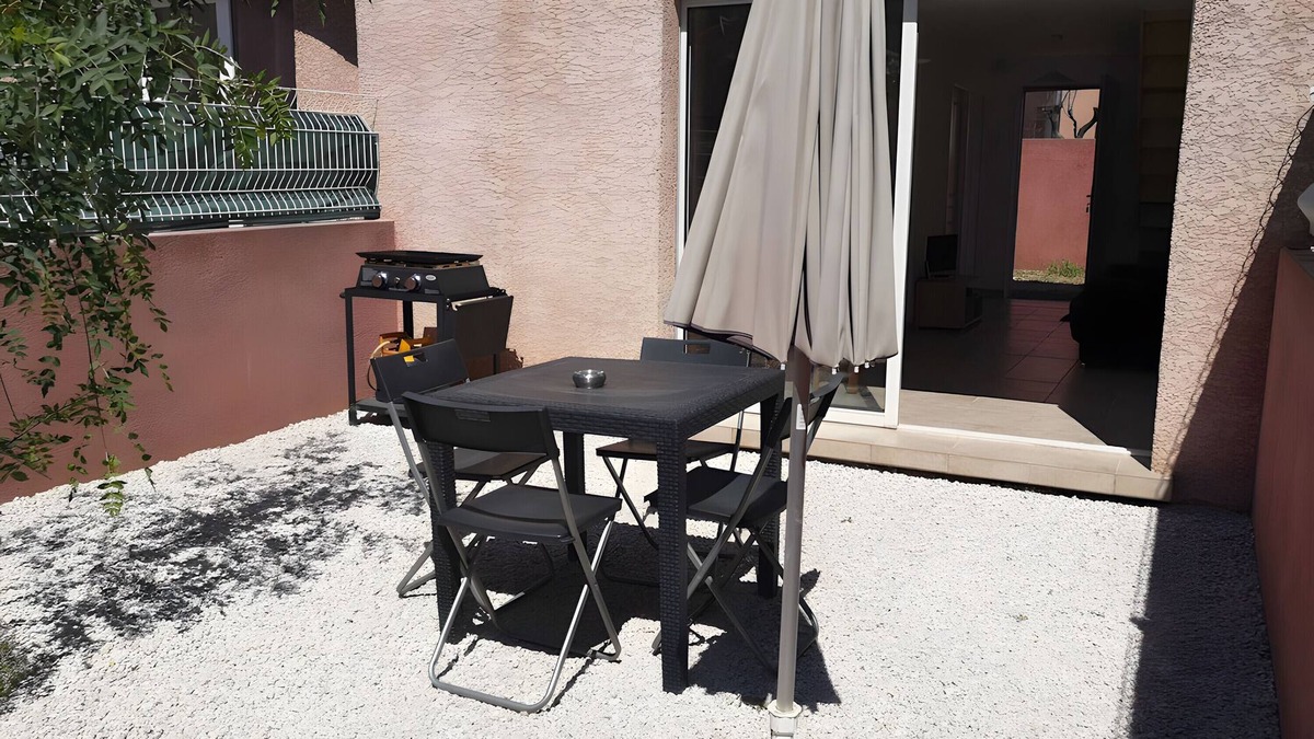 Le Bosc House | T3 Apartment with Garden, Hérault near Lake Salagou