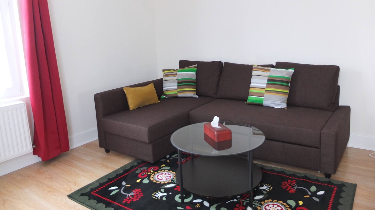 Neuvy-sur-Barangeon Apartment | T3 duplex in castle in Sologne