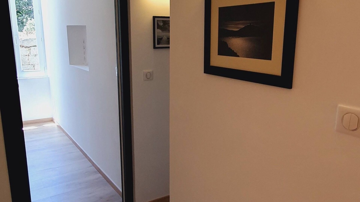 Sartene Apartment | T3 Hyper Centre Sartene Calme,fraîchement Rénové Avec des Matériaux de Qualités
