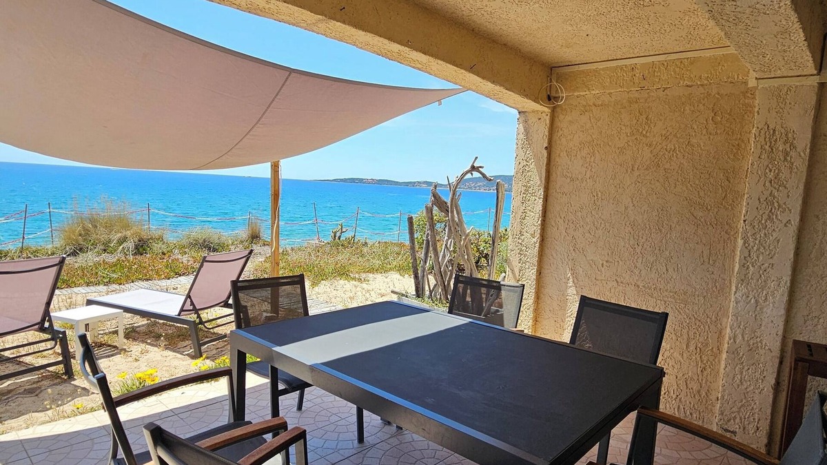 Grand Valinco Apartment | T3 Paradise on the beach, feet in the water