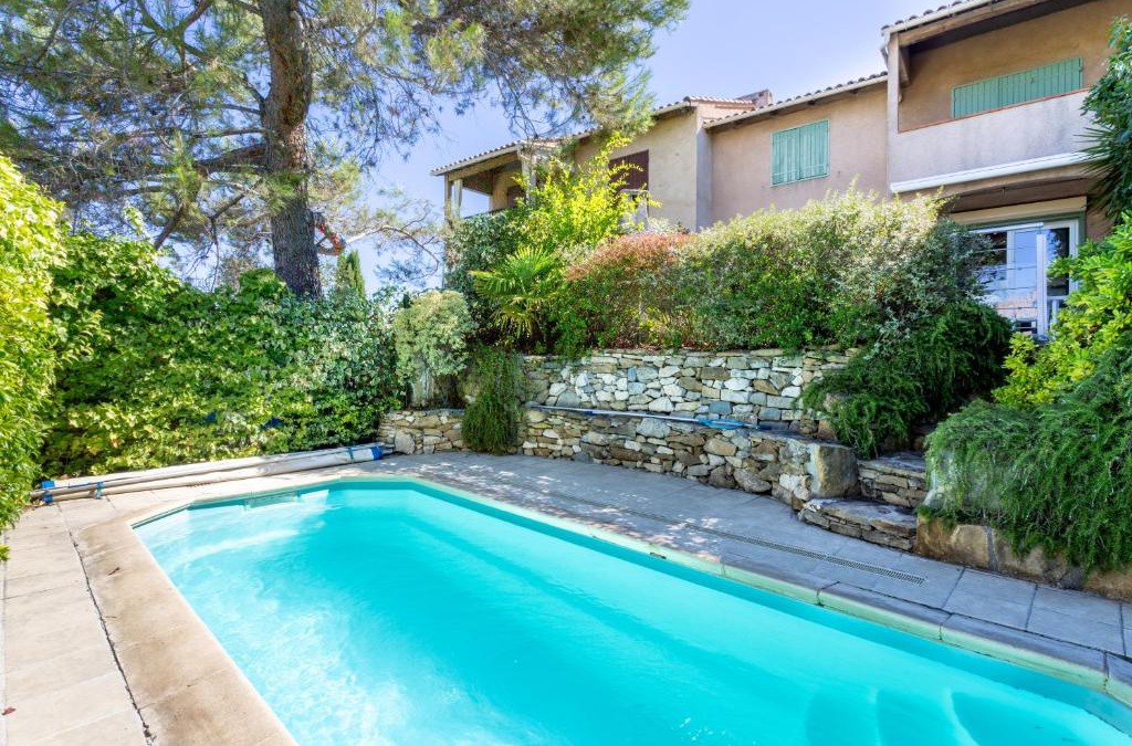 Saint-Cyr-sur-Mer Apartment | T3 Rez de Jardin,Piscine Privée