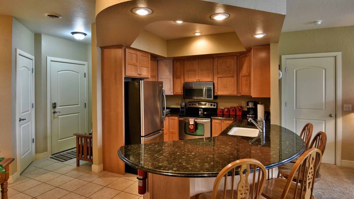 Birchwood Condo | T411A Beautiful condo at Tagalong Golf Resort on Red Cedar Lake