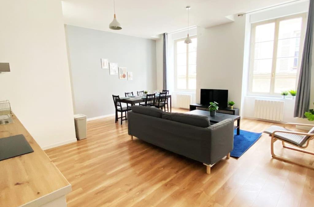 La Madeleine Apartment | T5 spacieux et chaleureux avec parking privatif