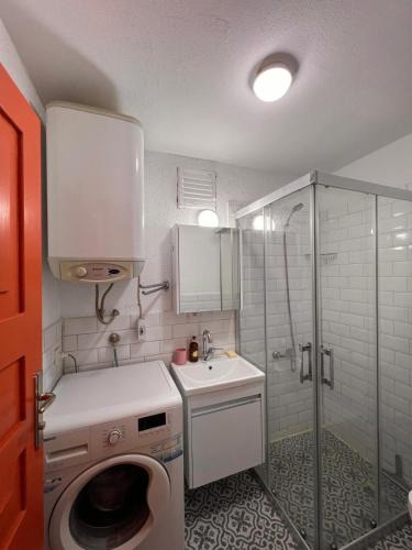 Ayvalik City Center House | Taş Bahçe