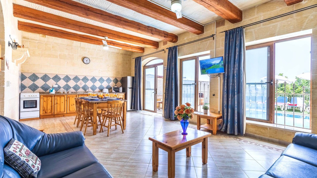 Marsalforn Villa | Ta Guljetta 4 Bedroom Villa With Private Pool