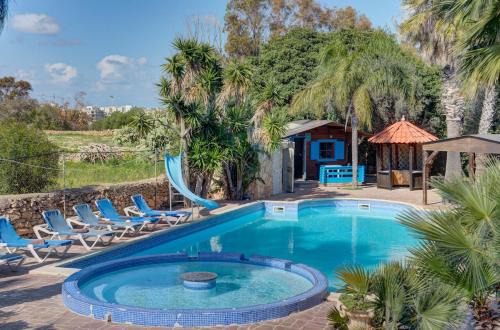 Ghaxaq Villa | Ta Karag Villa - Countryside Escape - Pool & Tennis