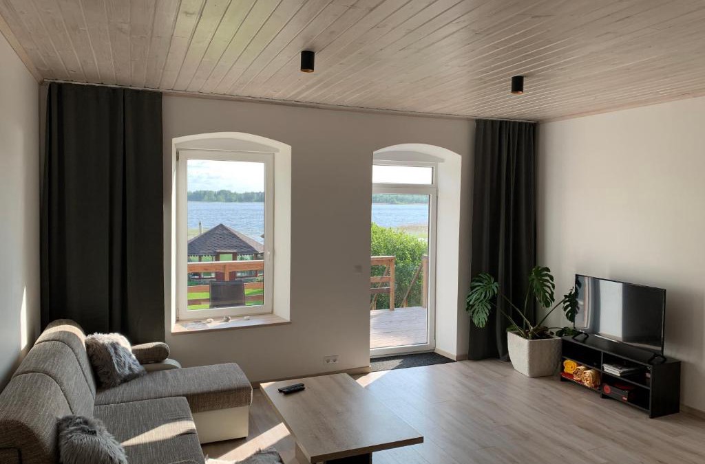 Kuremaa Apartment | TaaliHomes Kuremaa ridaelamu järve kaldal - saun hinnas