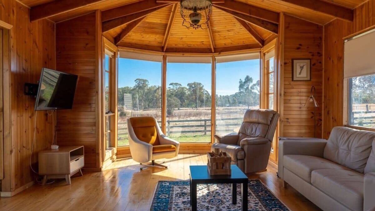 Sedgwick House | Tabbegong Farmstay Multi Family Home