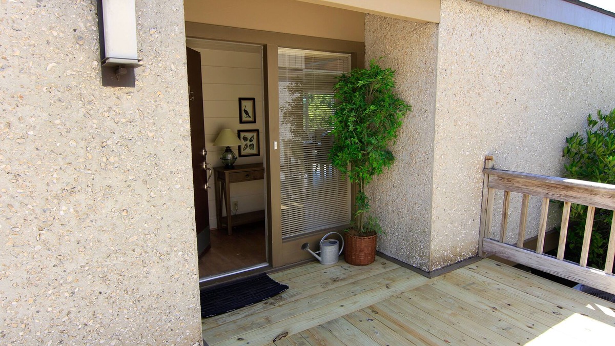 St. Simons Island Cottage | Tabby Cottage on quiet lagoon, peaceful, one level, Wi-Fi included