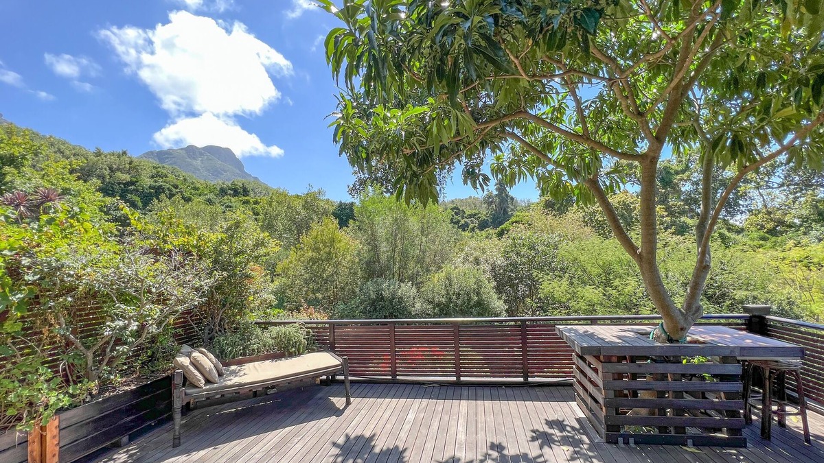 Newlands House | TABLE MOUNTAIN VILLA
