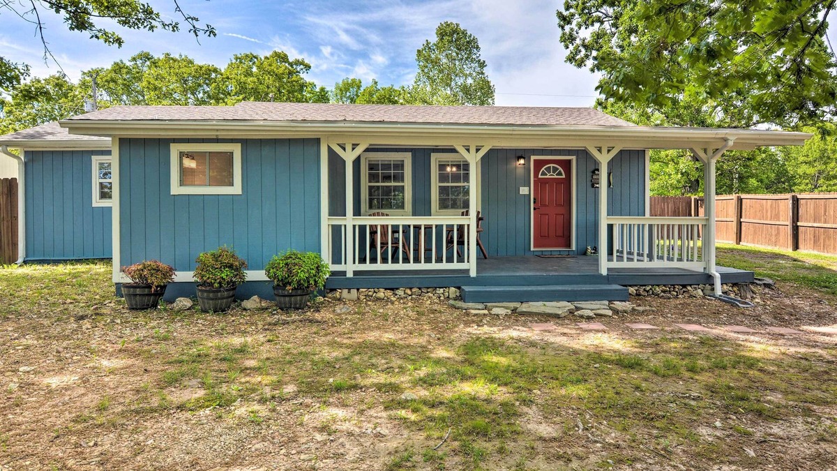 Arrow Point Cottage | Table Rock Lake Retreat < 1 Mi to Boat Launch