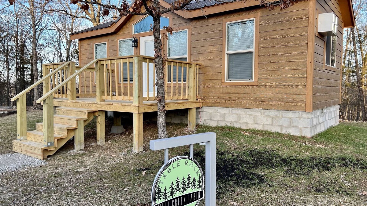 Eagle Rock Cabin | Table Rock Tiny Home Mill Creek Cabin