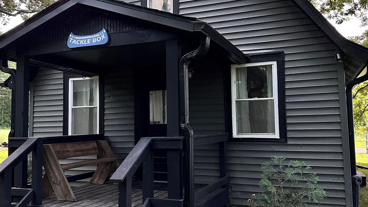 Three Rivers Cottage | Tackle Box Cottage - Lakefront Cottages on Semi-private Lake, Beach, Boats, Fun!