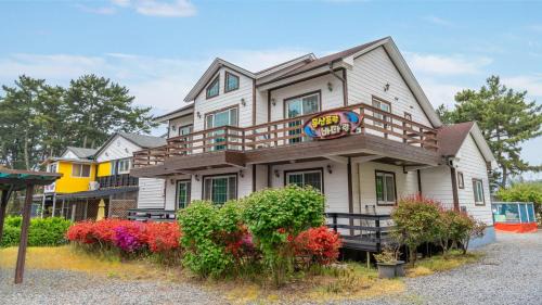 Mongdae House | Taean Mongsanpo and the Sea Pension