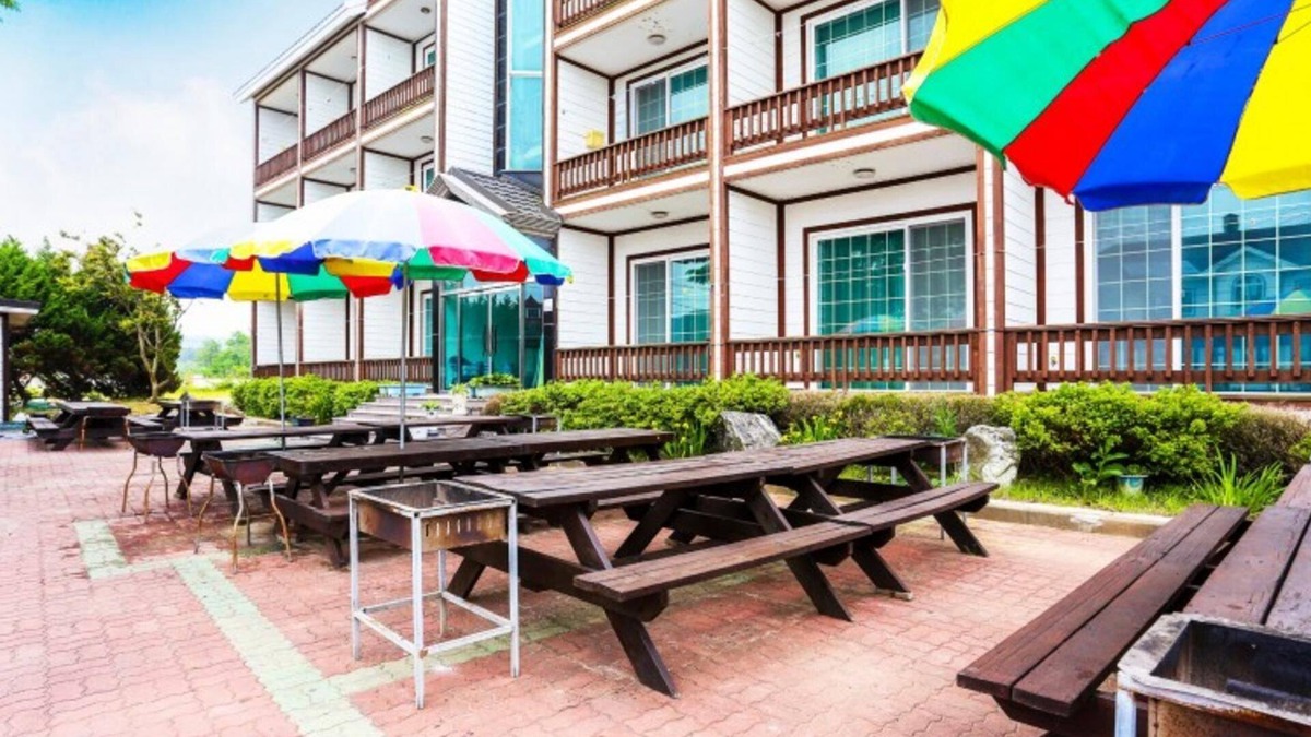 Wonbuk House | Taean Sinduri Park Pension