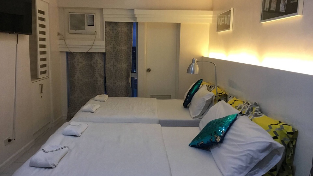 San Jose Condo | Tagaytay Condo With Free Swimming Pool & Viewing Deck