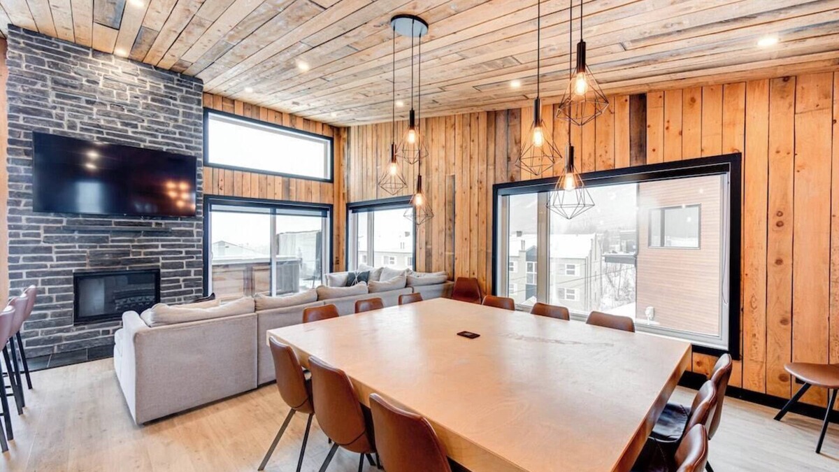 Saint Ferreol les Neiges House | Tahoe 10 - Modern 5 bedroom chalet for 18 people at Mont-Sainte-Anne