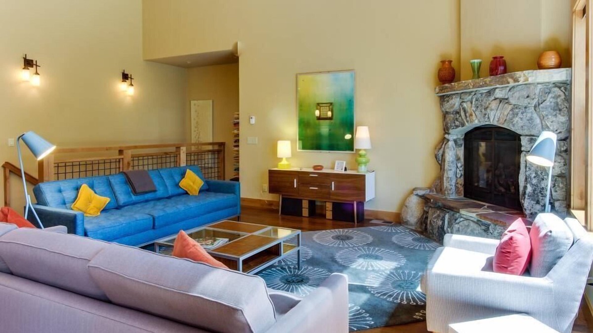 Truckee House | Tahoe Donner modern: Perfect for 3 families! 3 King/6 Twin. 4 BA, Cook's Kitchen