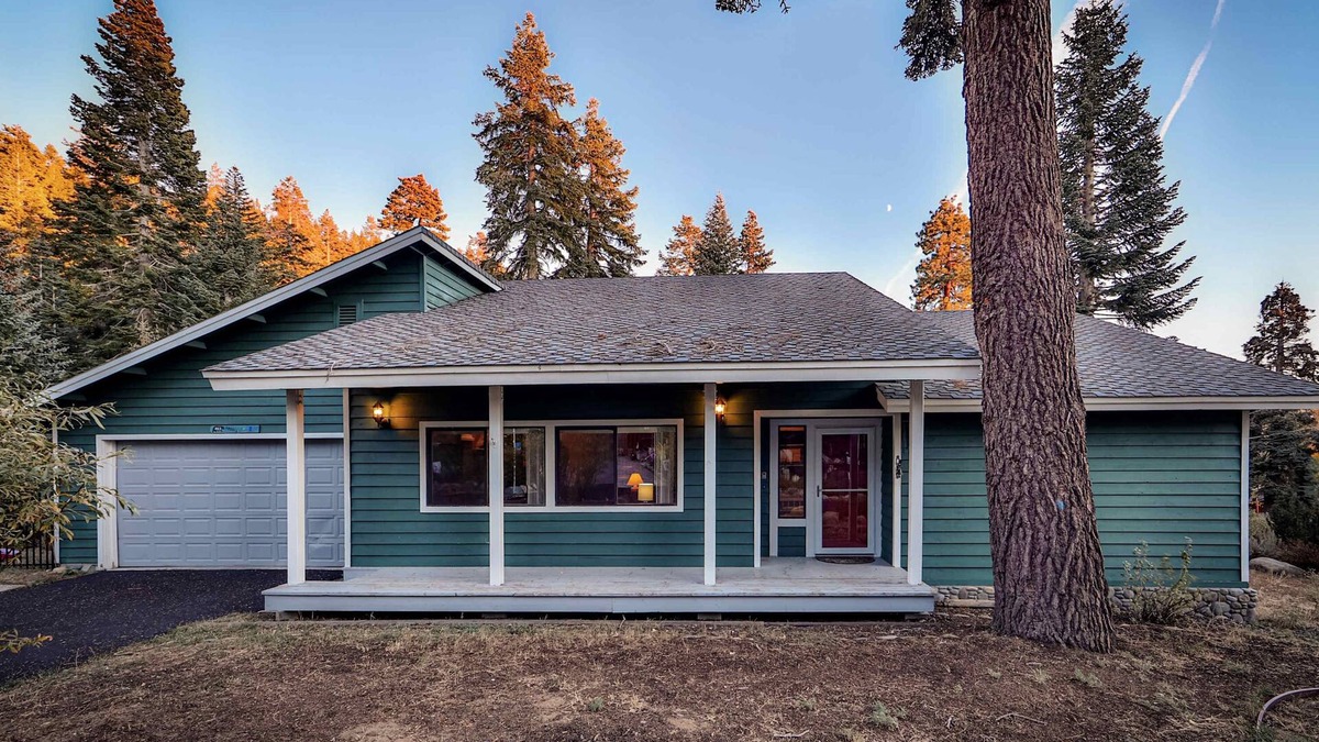 Upper Kingsbury House | Tahoe Family Getaway