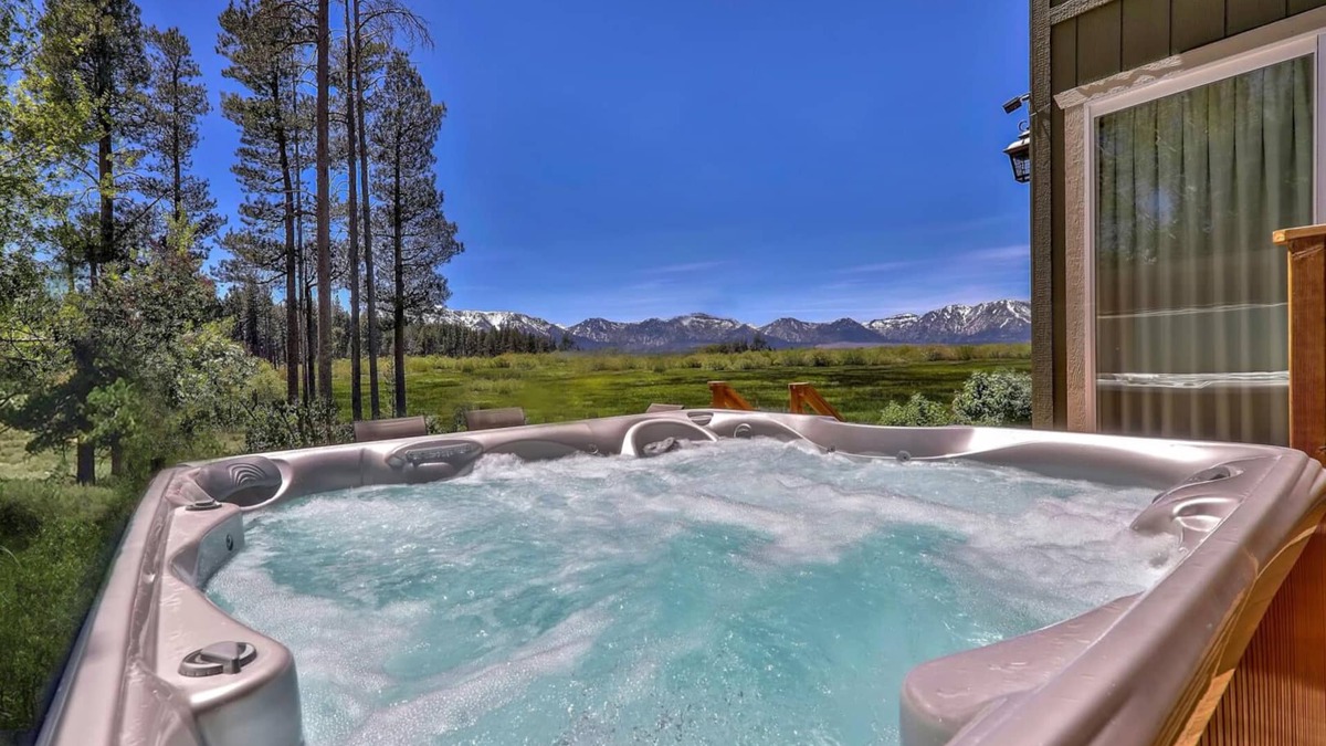 Al Tahoe House | Tahoe Retreat on the Meadow-Ski Lease, Hot Tub, Views, Golf, A/C