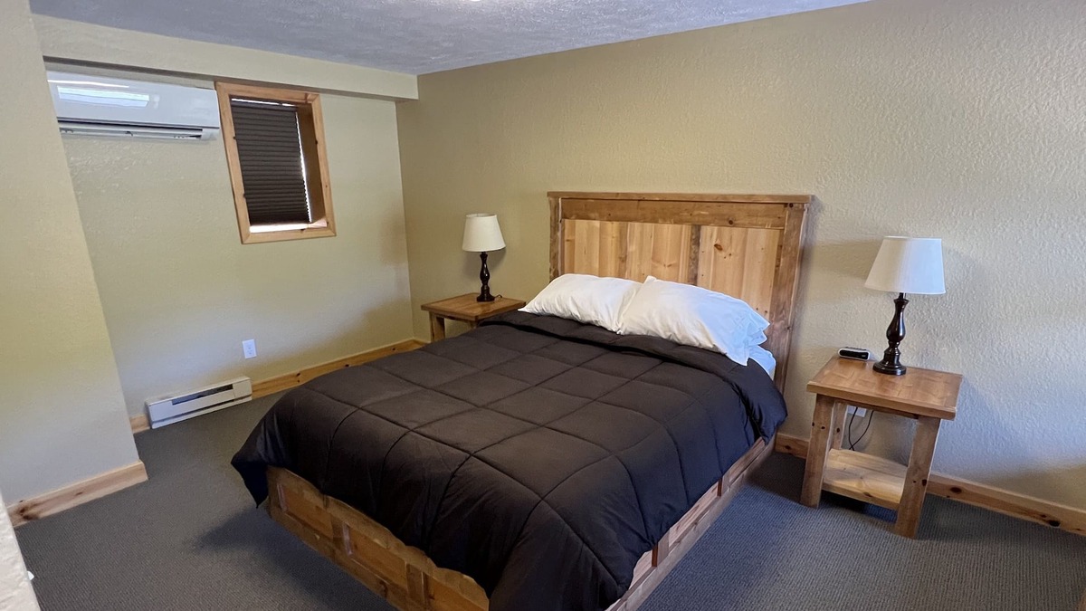 Paradise House | Tahquamenon Suites Lodging - One-Bedroom Suite # 3