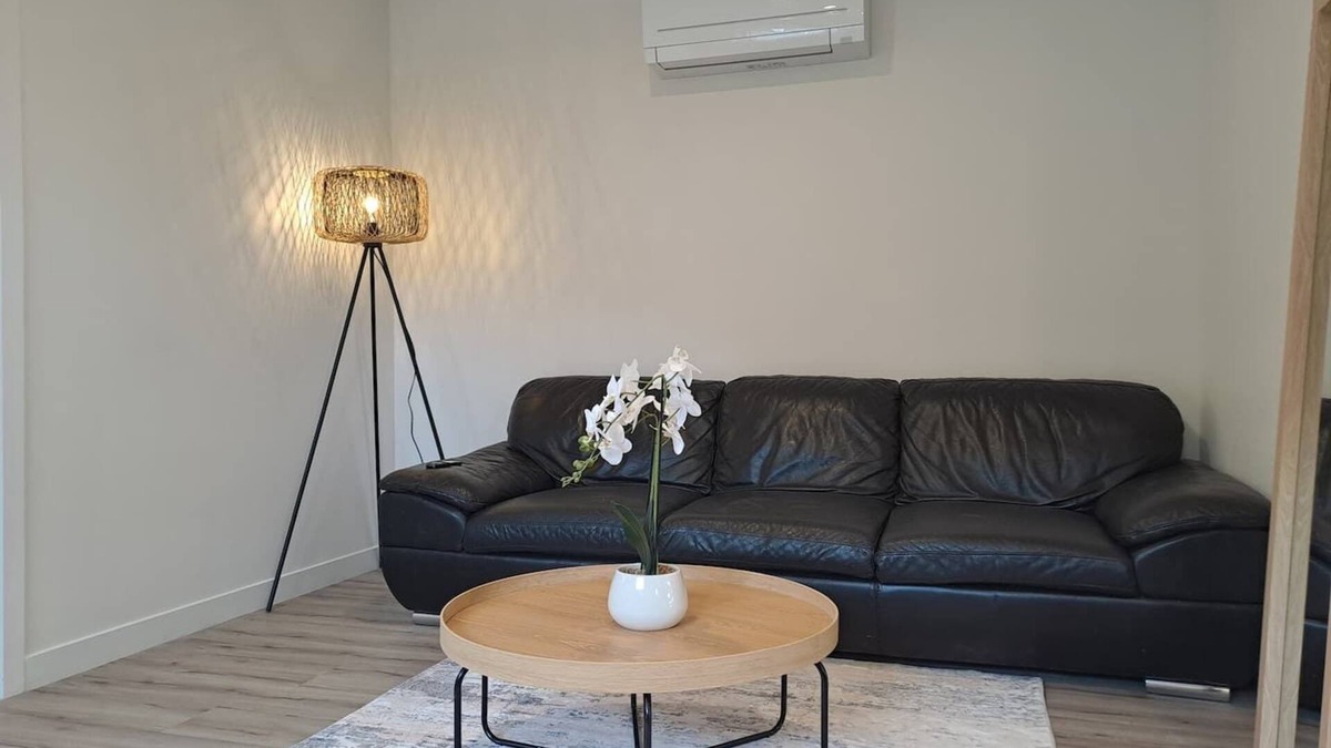 Saint Kilda House | Tainui Charm - 2 Apartments