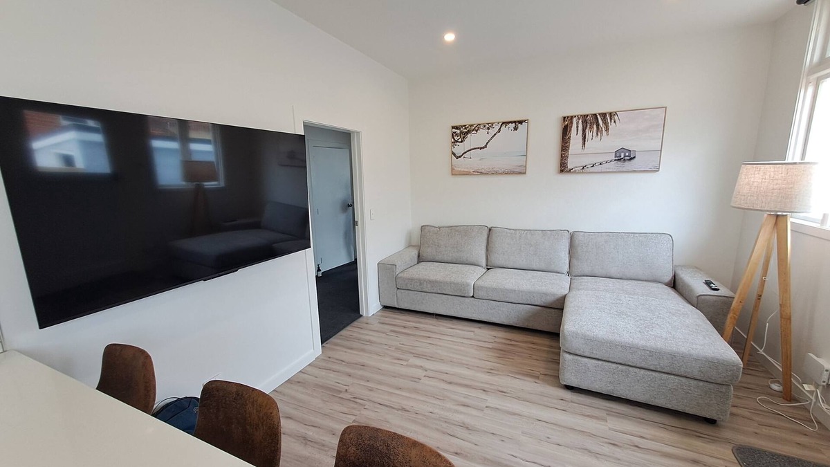 Saint Kilda Apartment | Tainui Charm - Fully renovated, 3 bedrooms