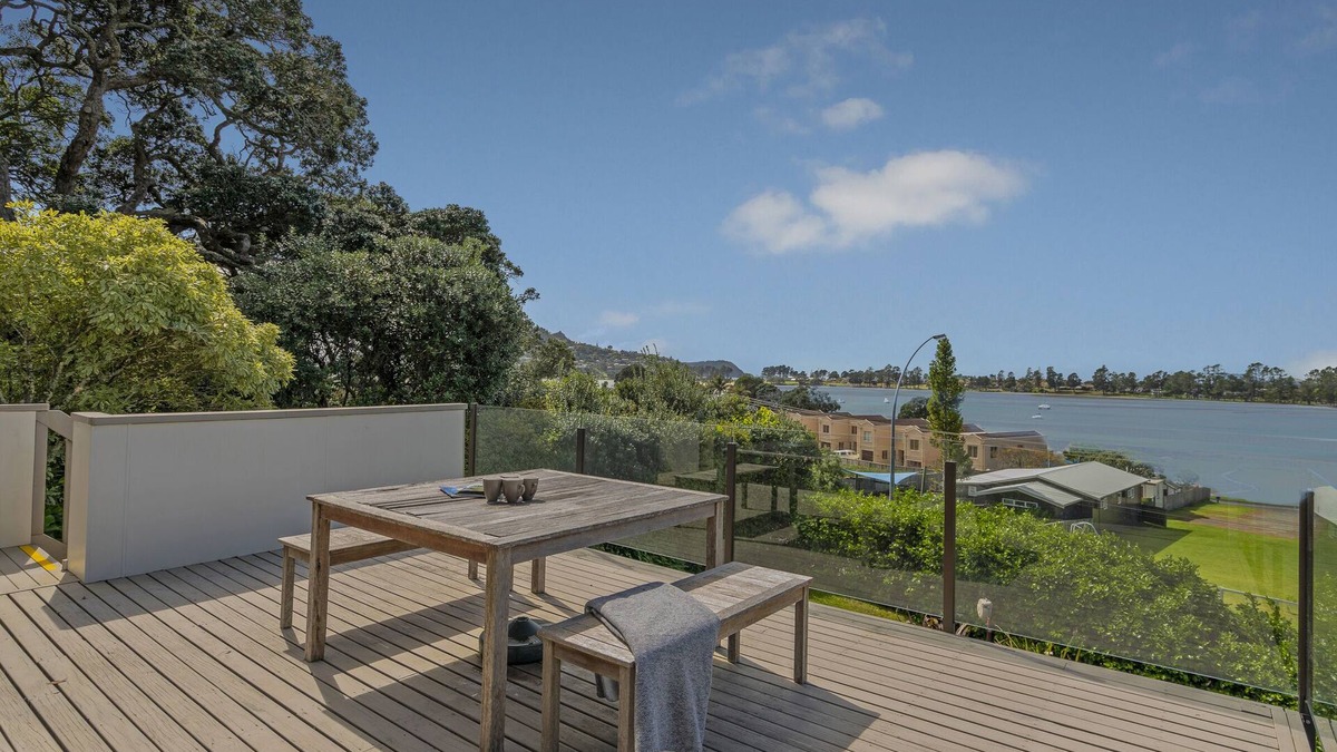 Tairua House | Tairua Harbour Views - Tairua Holiday Home