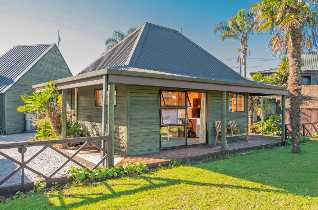 Tairua House | Tairua Waterfront Villa 6 - Tairua Holiday Studio Unit