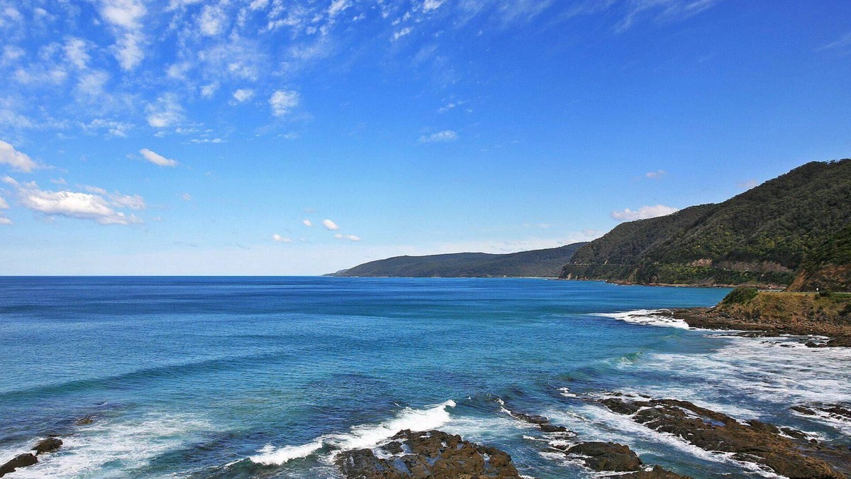 Moggs Creek Cottage | Tajm - Bush Views and a Flat Walk to the Beach