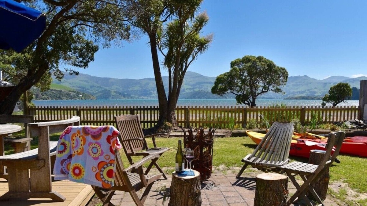 Akaroa Cottage | Taka Bach - Takamatua Bach