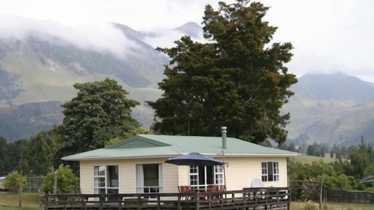 Upper Takaka Other | TAKAKA GOLDEN BAY HOBBIT AND LORD OF THE RINGS.