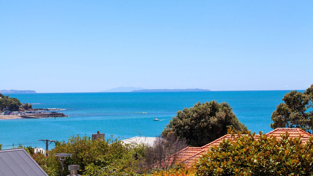 Takapuna House | Takapuna with own beach access