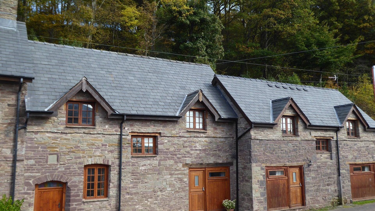 Westbrook Court House | Take a wonderful break at Bryn Bwthyn - perfect for families and groups.