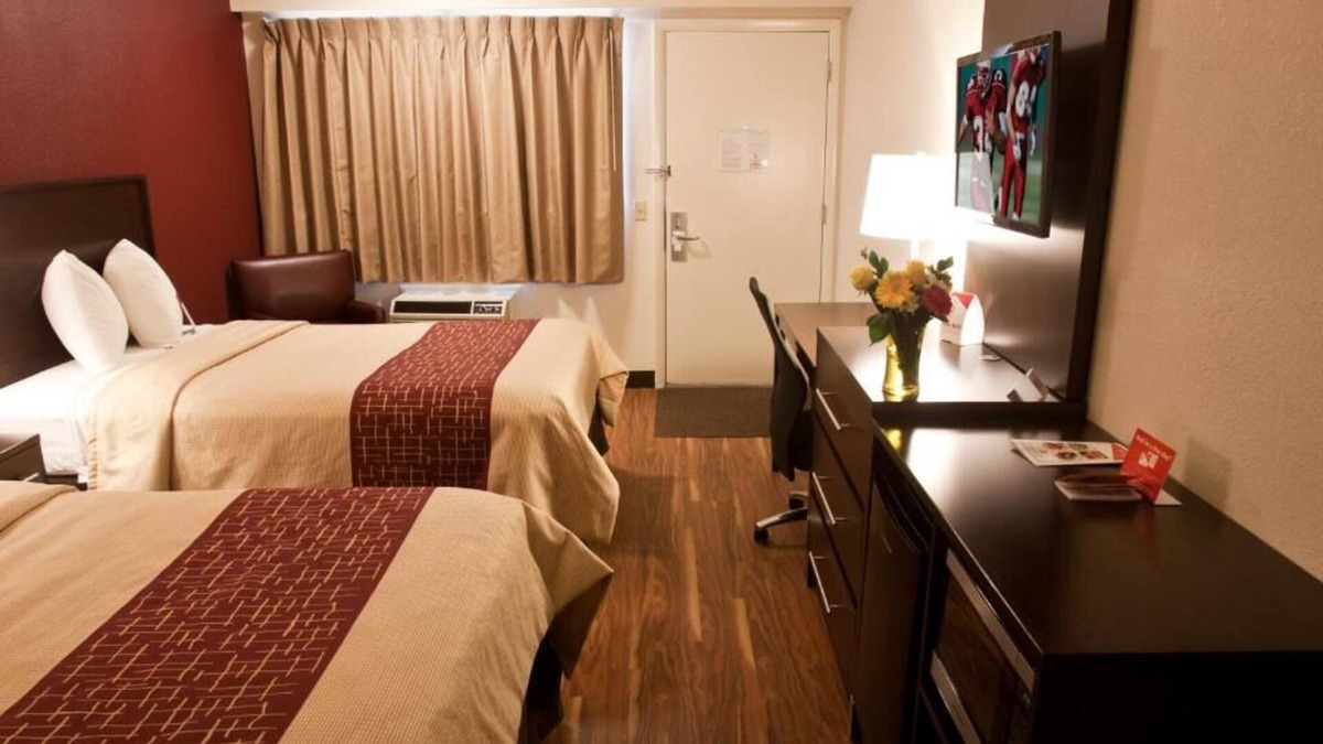 Dublin House | Take An Amazing Vacation! 2 Pet-Friendly Units, Minutes to Riverside Drive