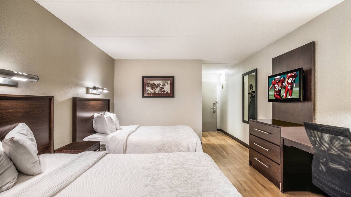 Woburn Hotel | Take An Amazing Vacation! Pet-Friendly Property, Near Liberty Ride Trolley Tour!