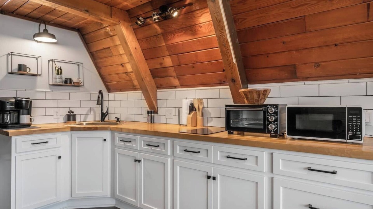 Centerville Cabin | Take it easy at this unique and tranquil getaway.