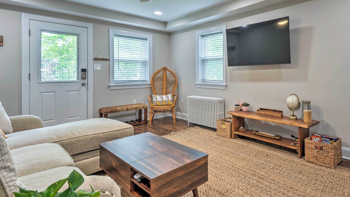 Takoma Park Apartment | Takoma Park Apt w/Wood Fire Pit < 8 Mi to DC