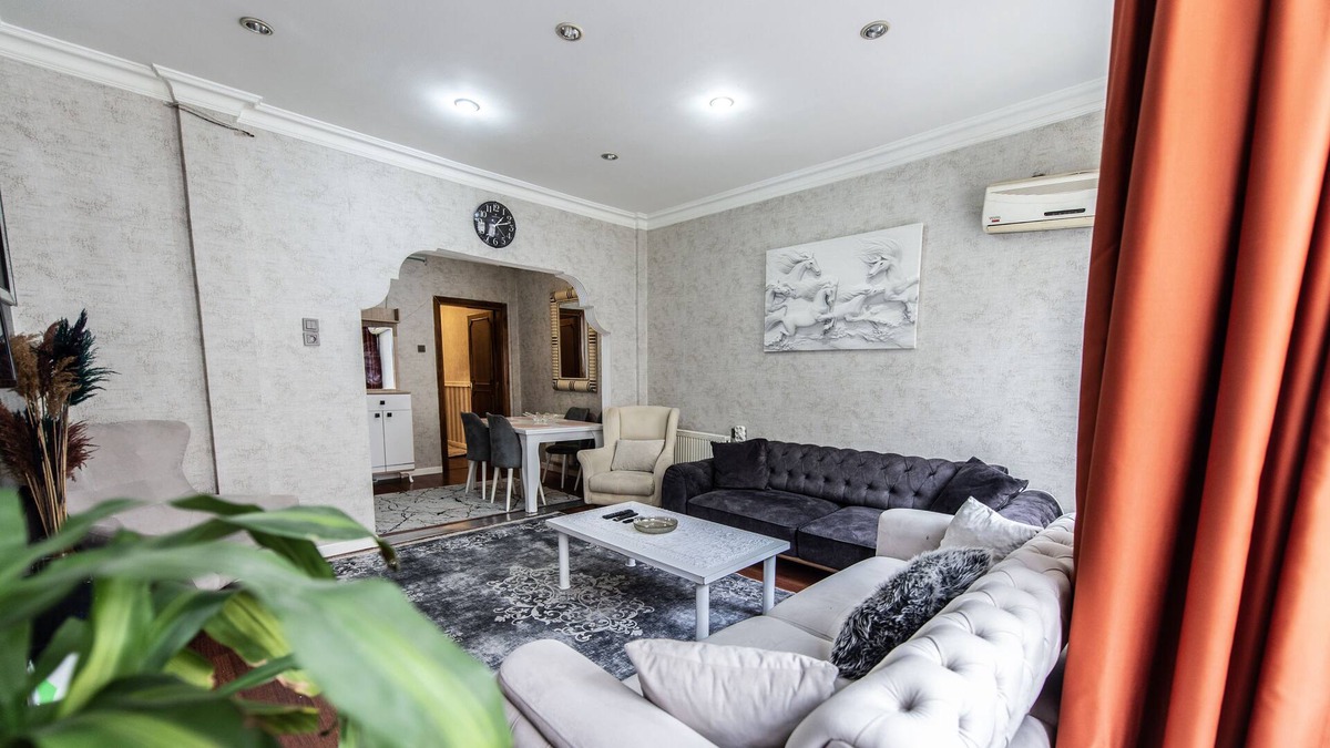 Gumussuyu Mahallesi Apartment | Taksim Center Best Location 2+1 (140m2)