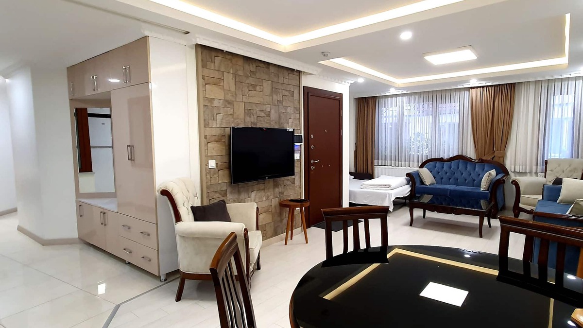 Cihangir Apartment | Taksim Cihangir Apt. Family & Friends 2BR: Sleeps 8, Central Location, Open Plan