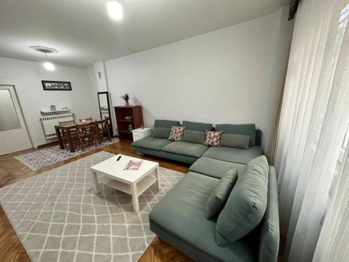 Cihangir Apartment | Taksim Cihangir'de 2+1 daire