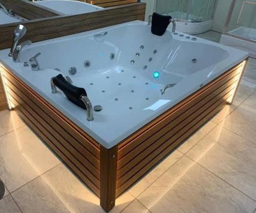 Harbiye Apartment | Taksim Perfect Residence, 3 bedrooms, pool, sauna, gym