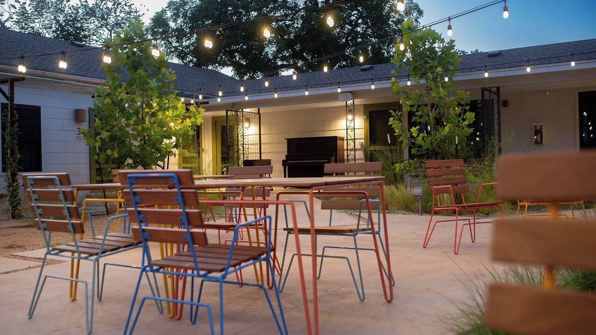 Taylor Hotel | Talbot Commons Hotel