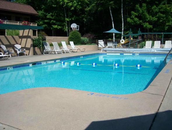 Lake George Hotel | Tall Pines Motel