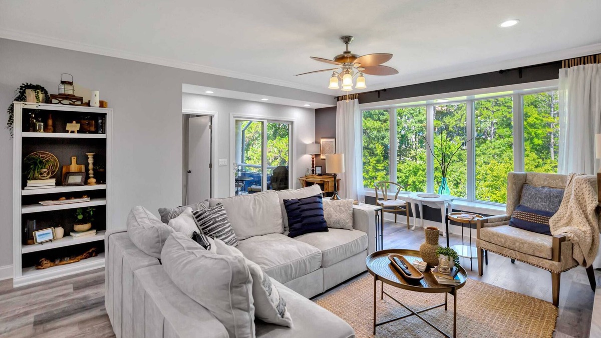 Salem Condo | Tall Ship 304 in Keowee Key