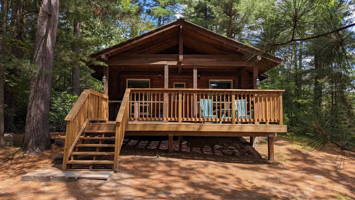 Head Cabin | Tall Timbers cottage is located on 100 kilometers of beautiful, tranquil river