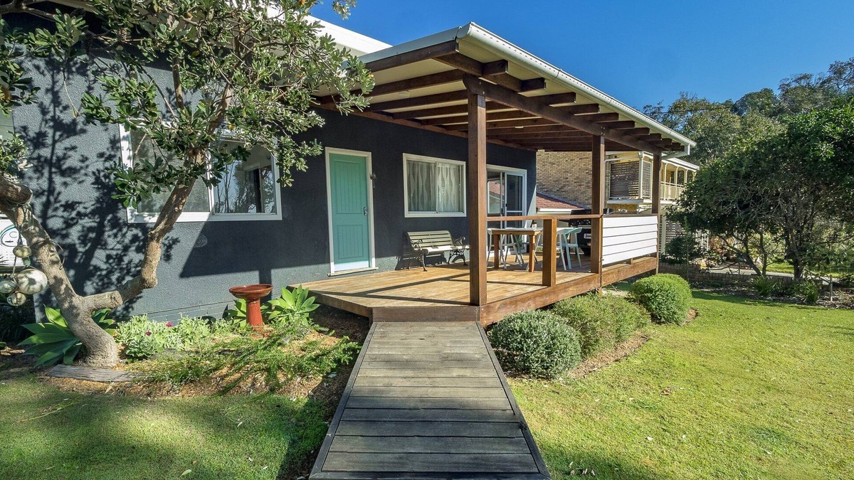Bonny Hills Cottage | Tallowood sommerhus ved stranden