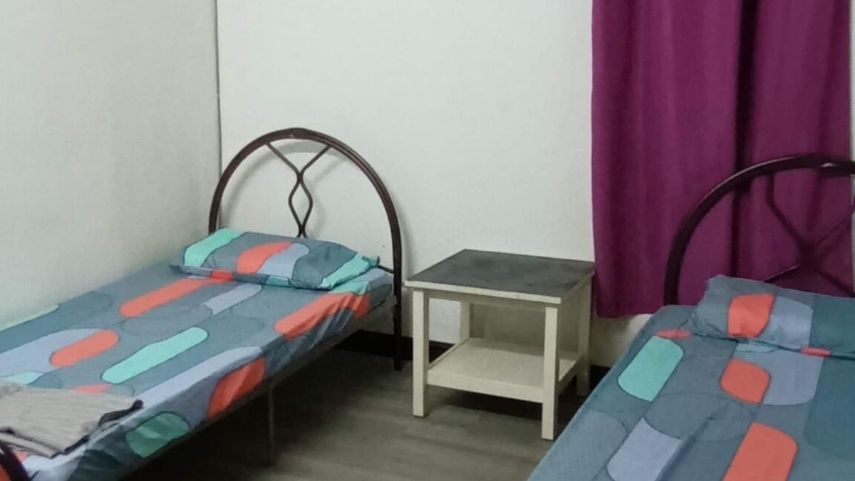 Puchong Apartment | Taman Putra Perdana Budget Apartment with AC-WiFi-Cooking